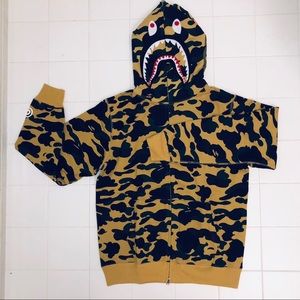 Authentic and unworn bape 1st camo hoodie